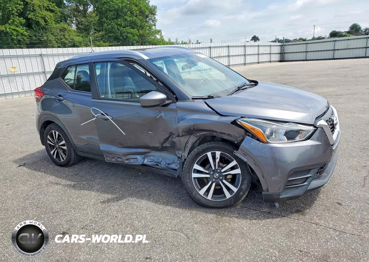 2018 Nissan Kicks Sv VIN:3N1CP5CU5JL525874 - 4