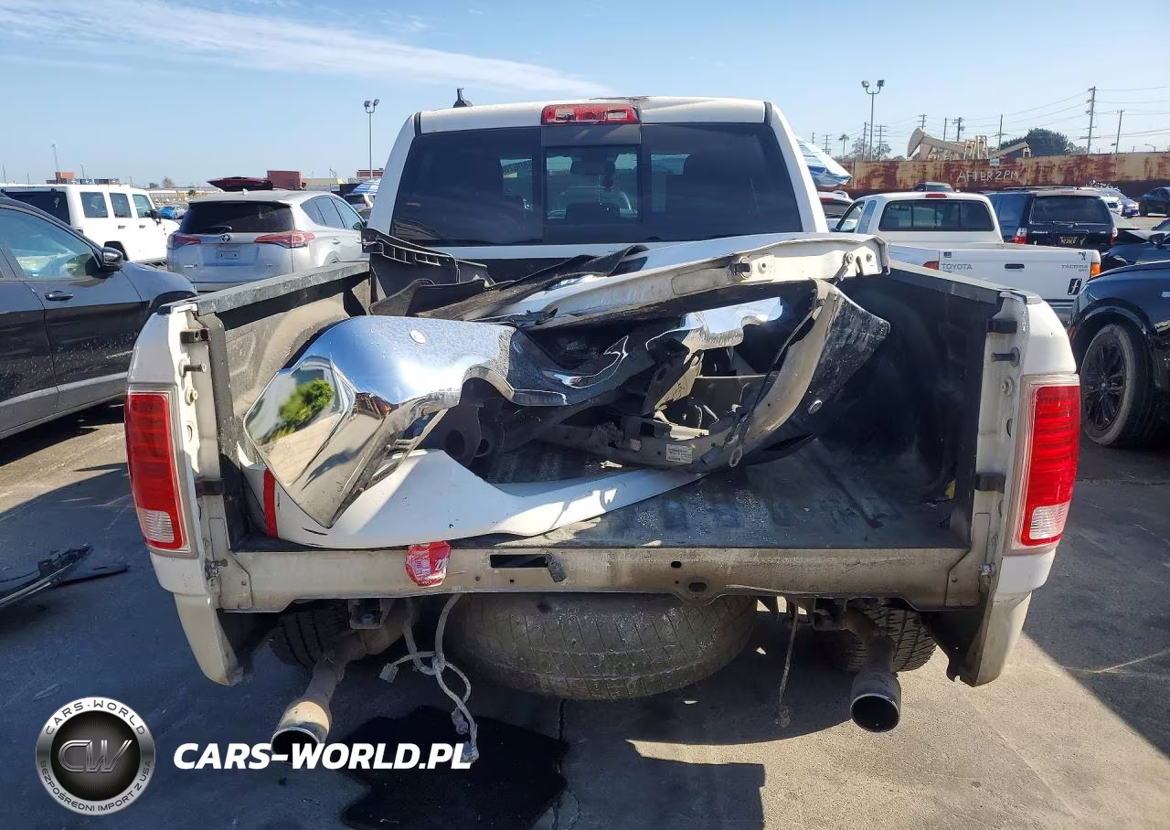 2017 Ram 1500 Laramie VIN:1C6RR7NT5HS654377 - 6