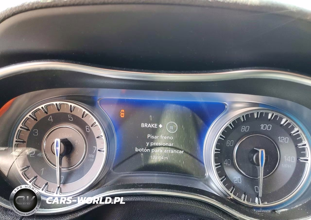 2020 Chrysler 300 Touring VIN:2C3CCAAG3LH137508 - 9