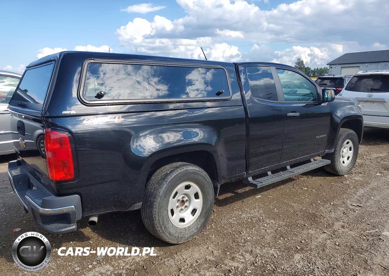 2018 Chevrolet Colorado VIN:1GCHTBEN2J1222366 - 3