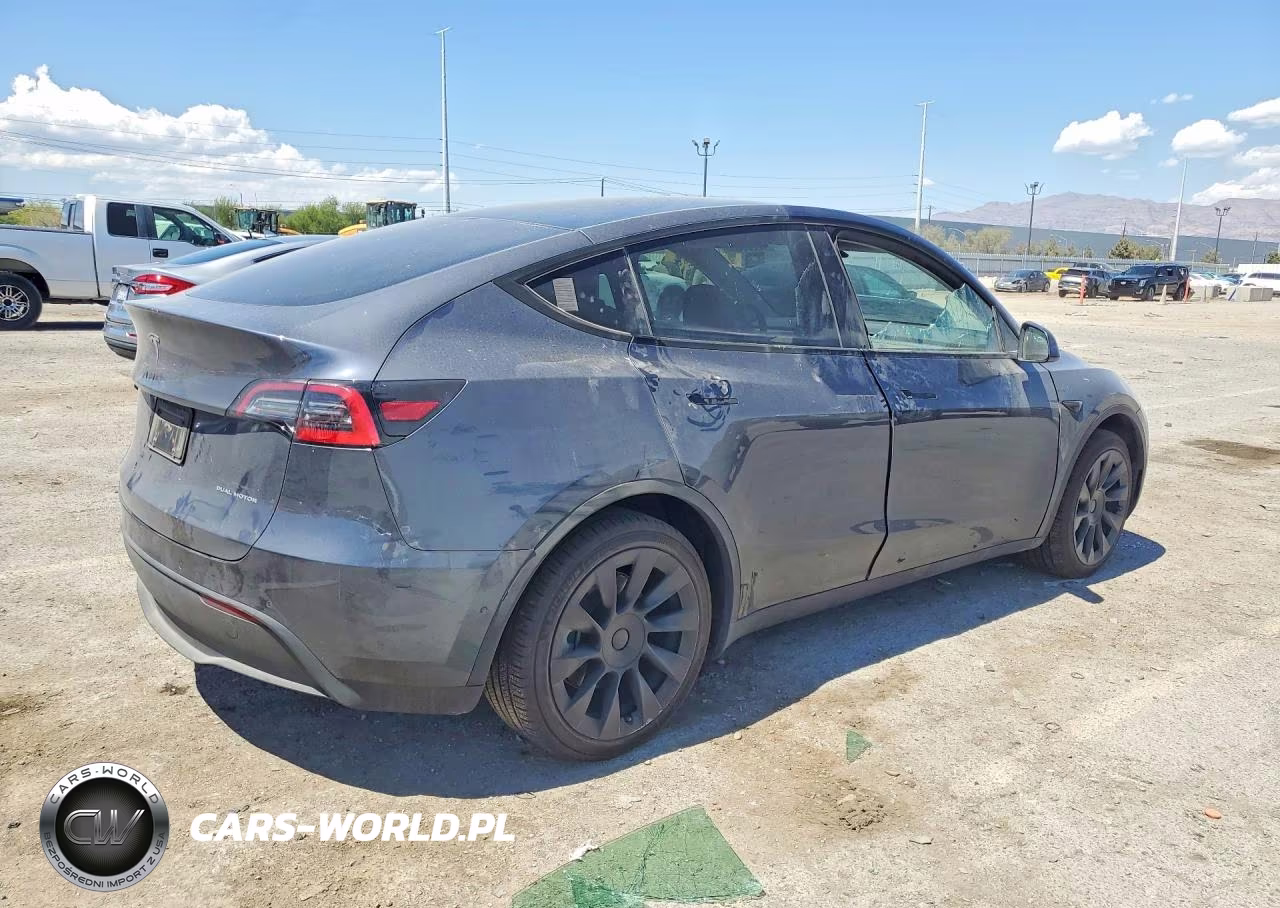 2021 Tesla Model Y VIN:5YJYGDEEXMF108269 - 3