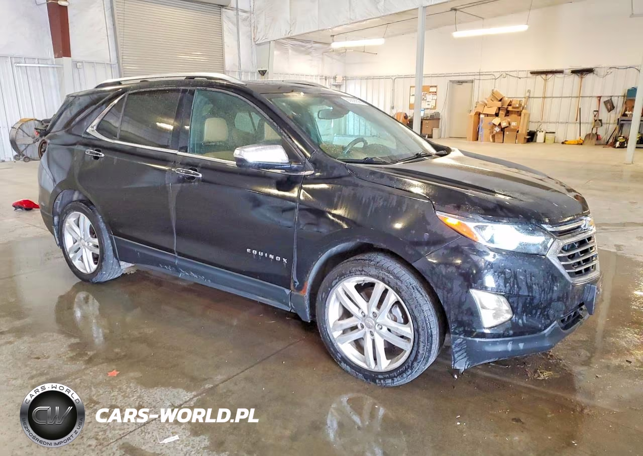 2018 Chevrolet Equinox Premier VIN:2GNAXWEX3J6165081 - 4