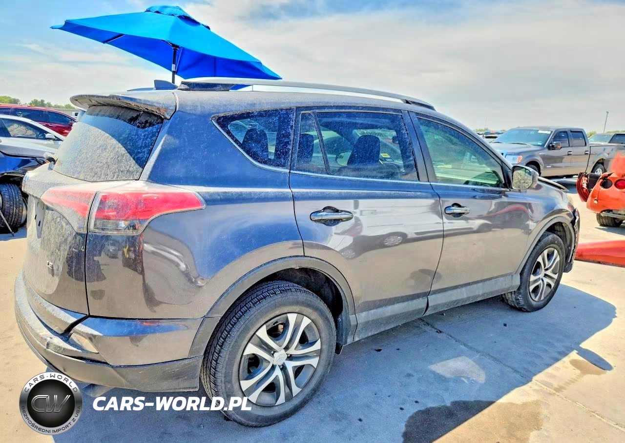 2017 Toyota Rav4 Le VIN:JTMZFREV0HJ710102 - 3