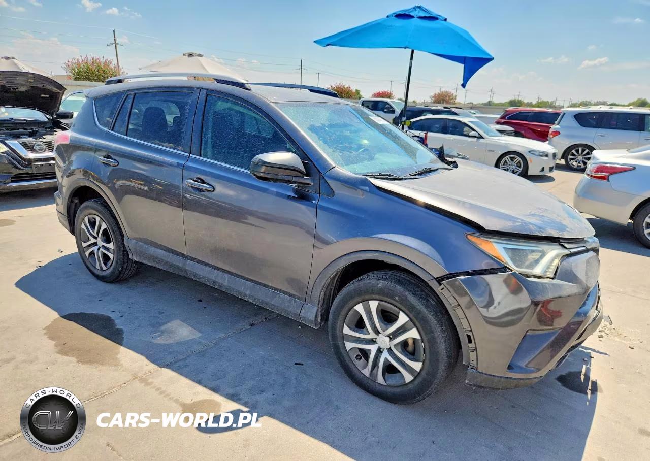 2017 Toyota Rav4 Le VIN:JTMZFREV0HJ710102 - 4