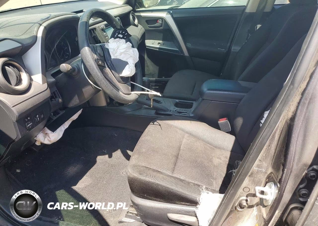 2017 Toyota Rav4 Le VIN:JTMZFREV0HJ710102 - 7