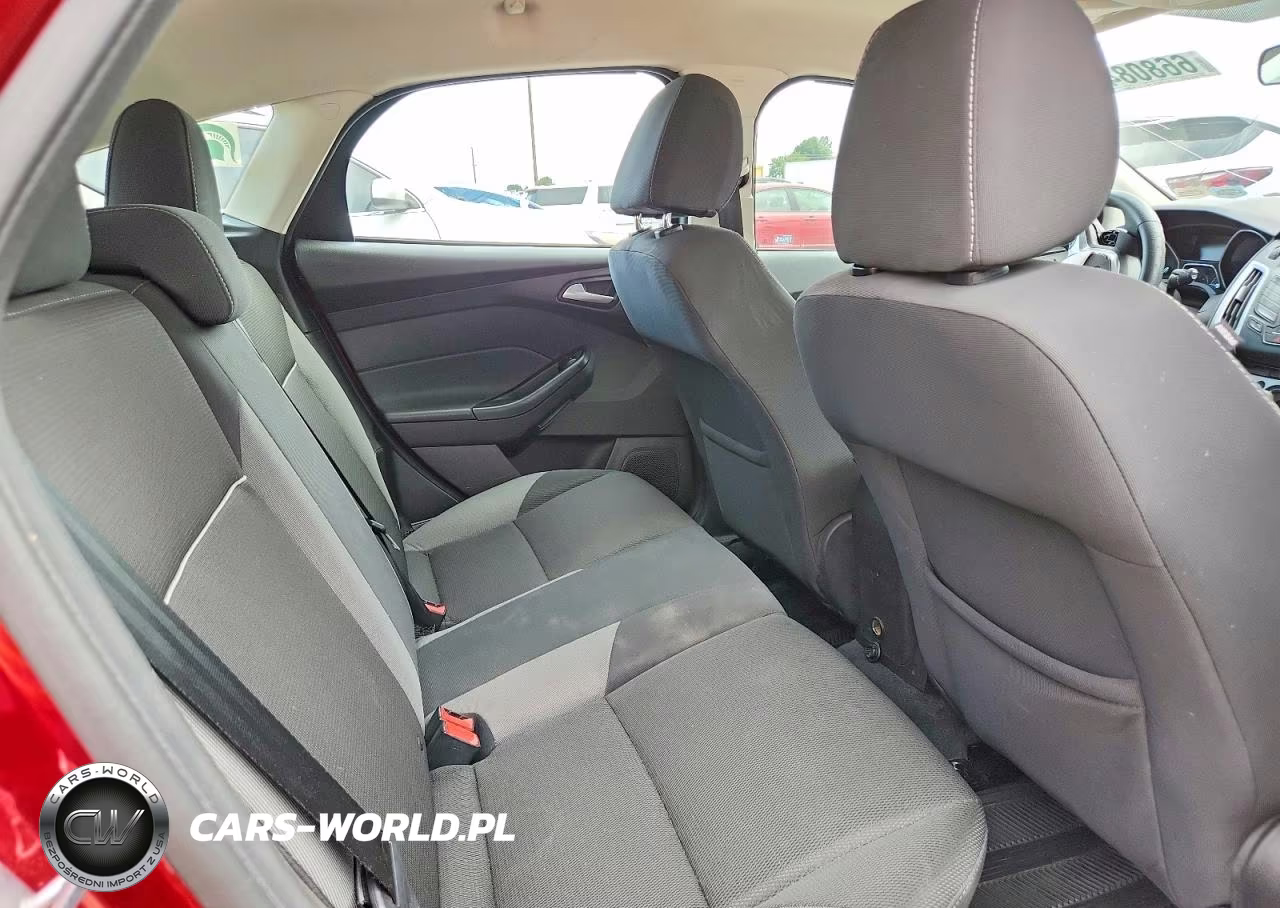 2013 Ford Focus Se VIN:1FADP3K23DL220031 - 10