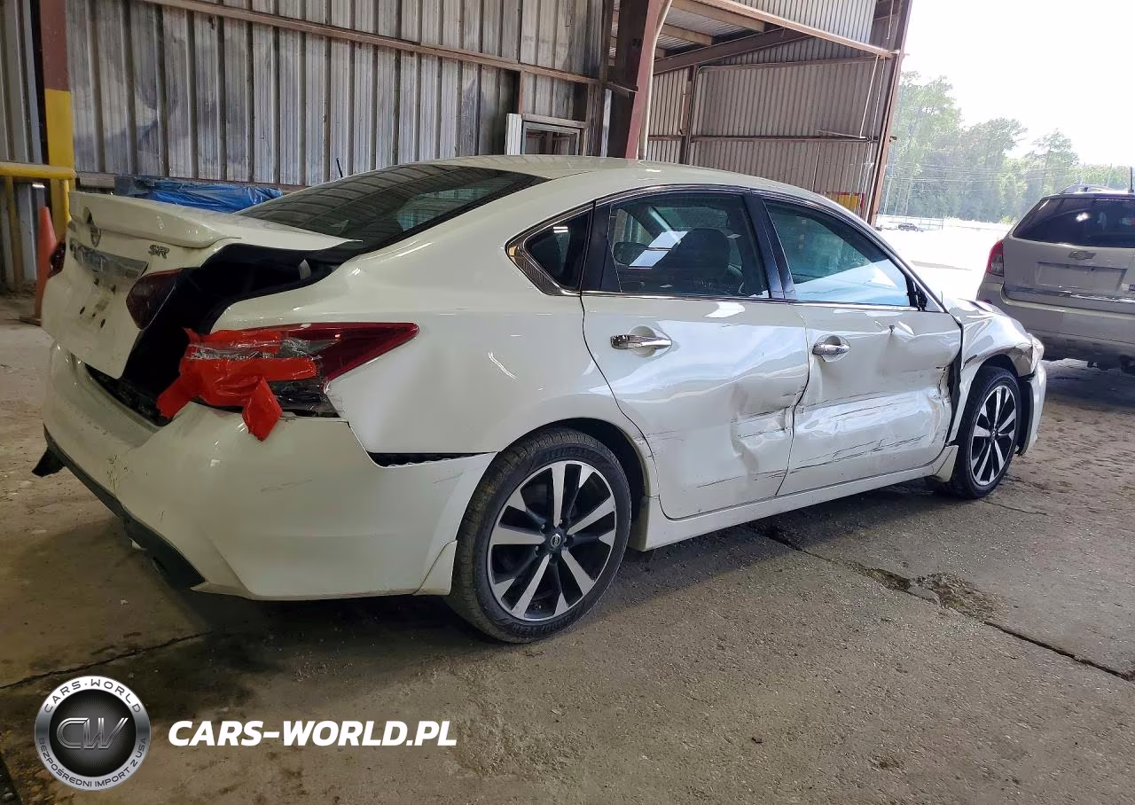 2018 Nissan Altima 2.5 Sr VIN:1N4AL3AP1JC124843 - 3