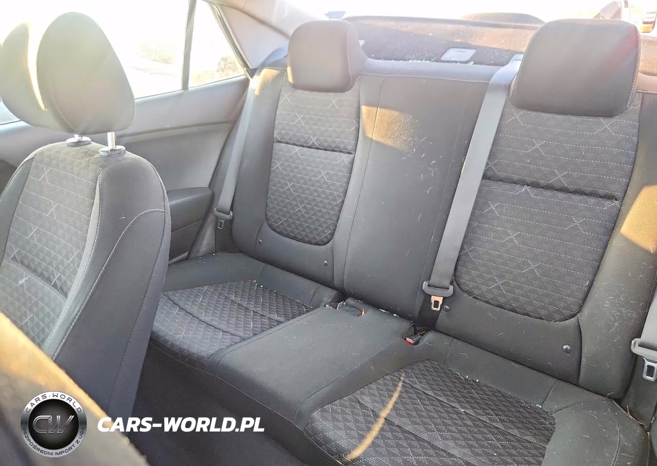 2019 Kia Rio S VIN:3KPA24ABXKE242892 - 10