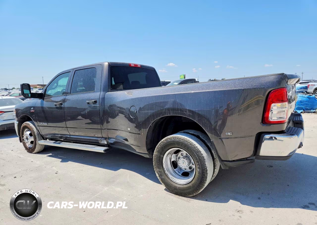 2021 Ram 3500 Tradesman 4X2 8' Box VIN:3C63RPGLXMG671650 - 2