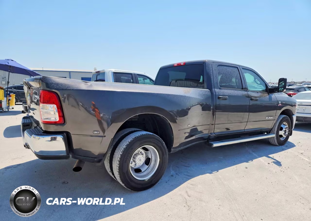 2021 Ram 3500 Tradesman 4X2 8' Box VIN:3C63RPGLXMG671650 - 3