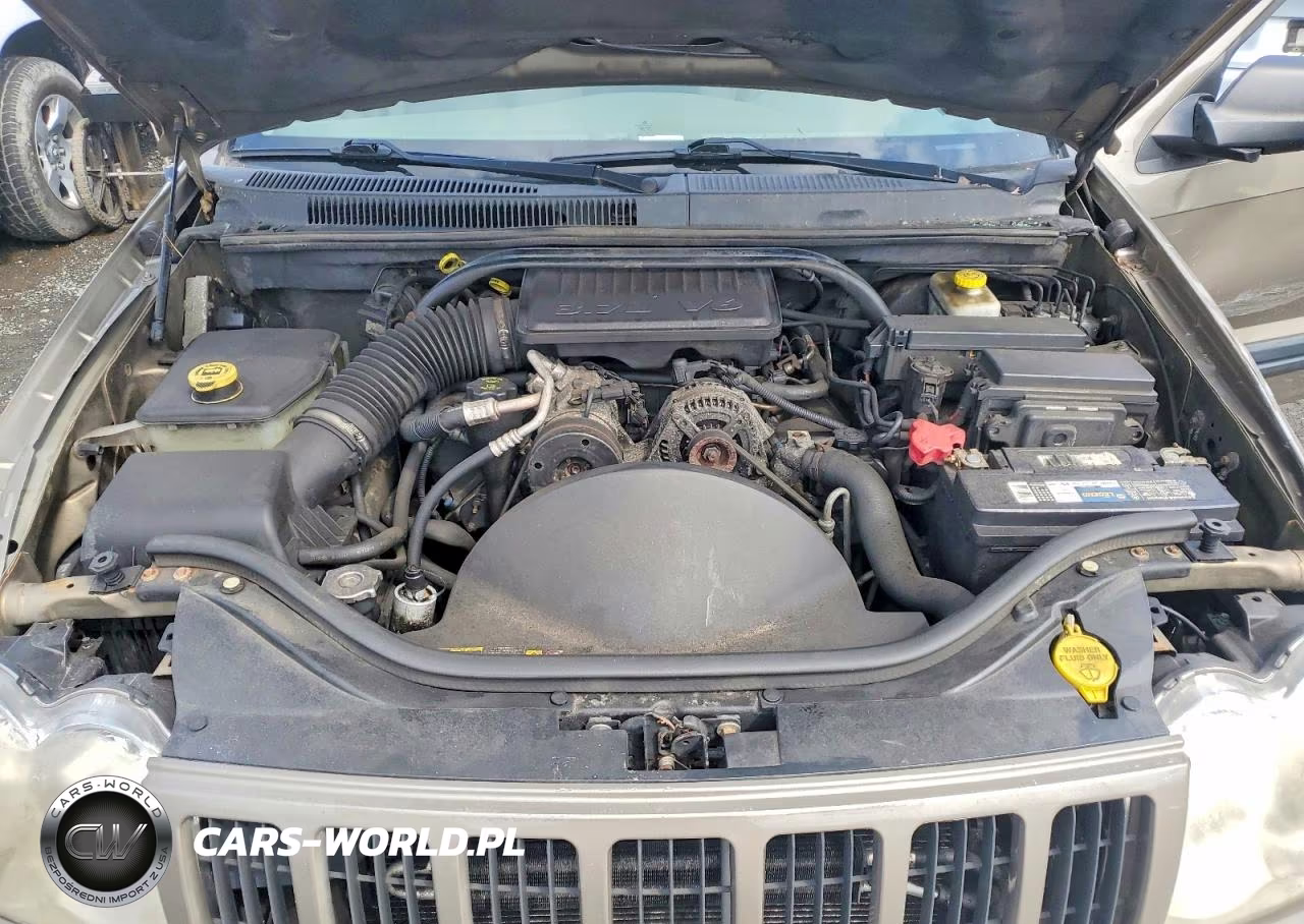 2005 Jeep Grand Cherokee Laredo VIN:1J4GR48K45C649351 - 12