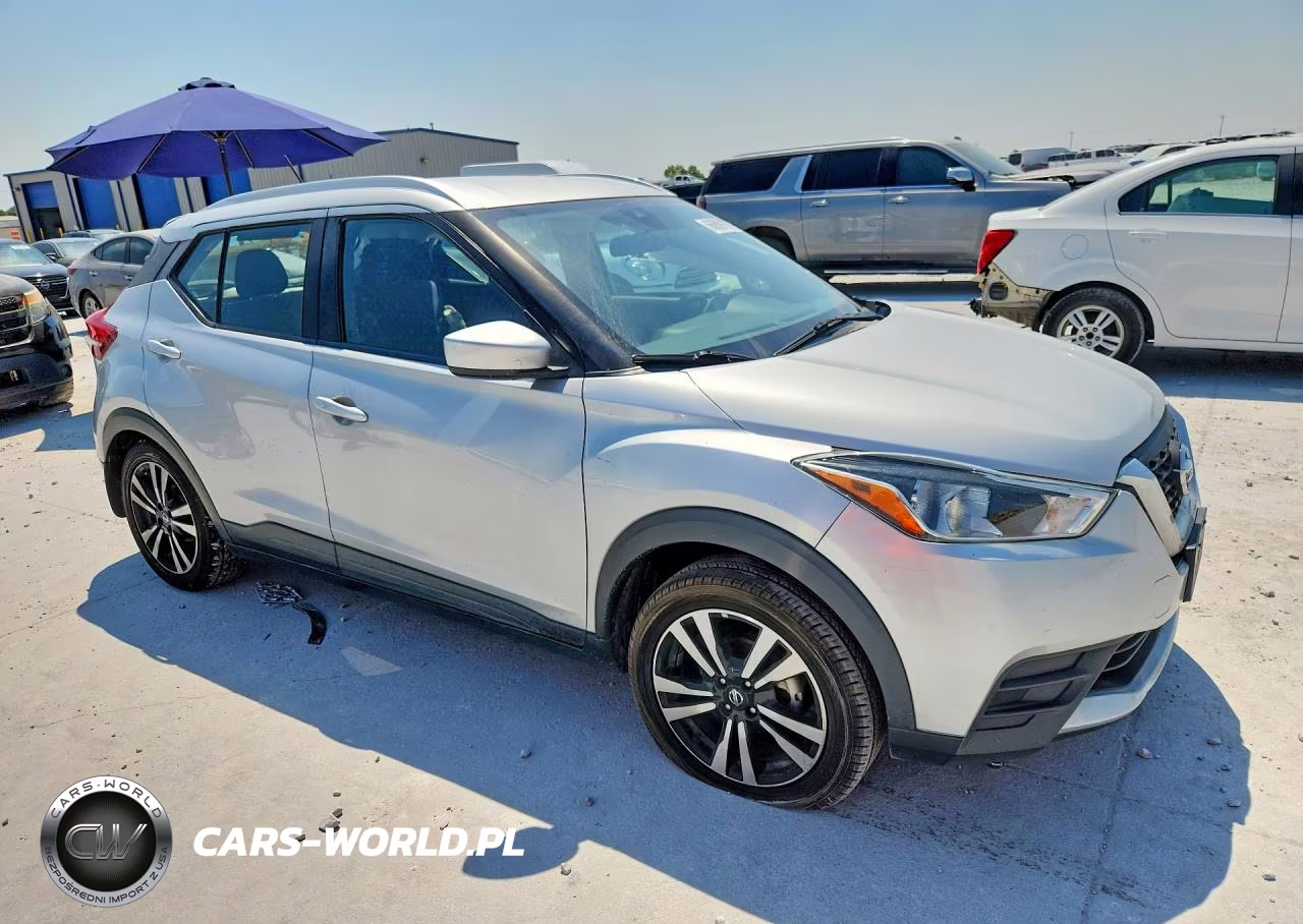 2020 Nissan Kicks Sv VIN:3N1CP5CVXLL533402 - 4
