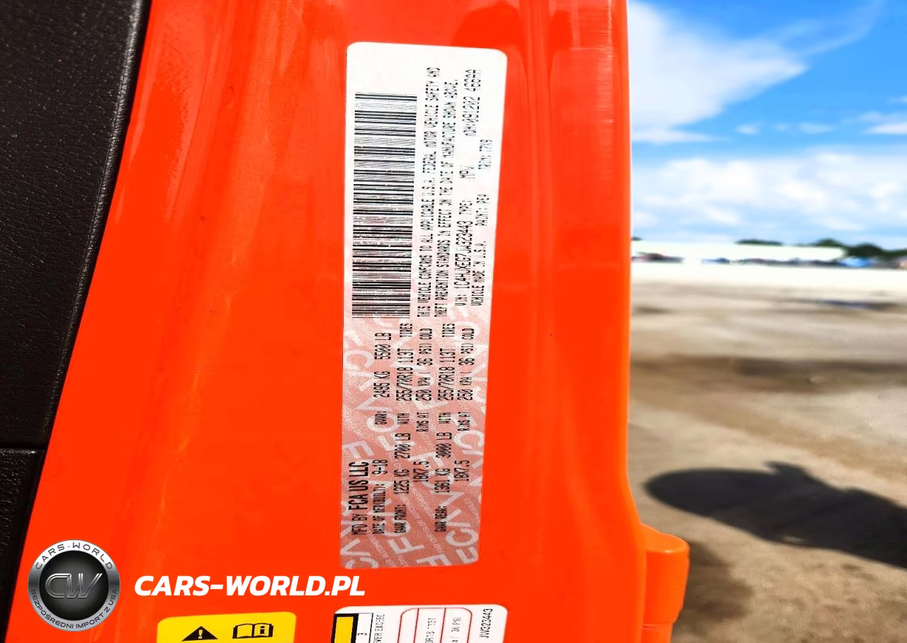 2018 Jeep Wrangler Unlimited Sahara VIN:1C4HJXEG7JW323443 - 12