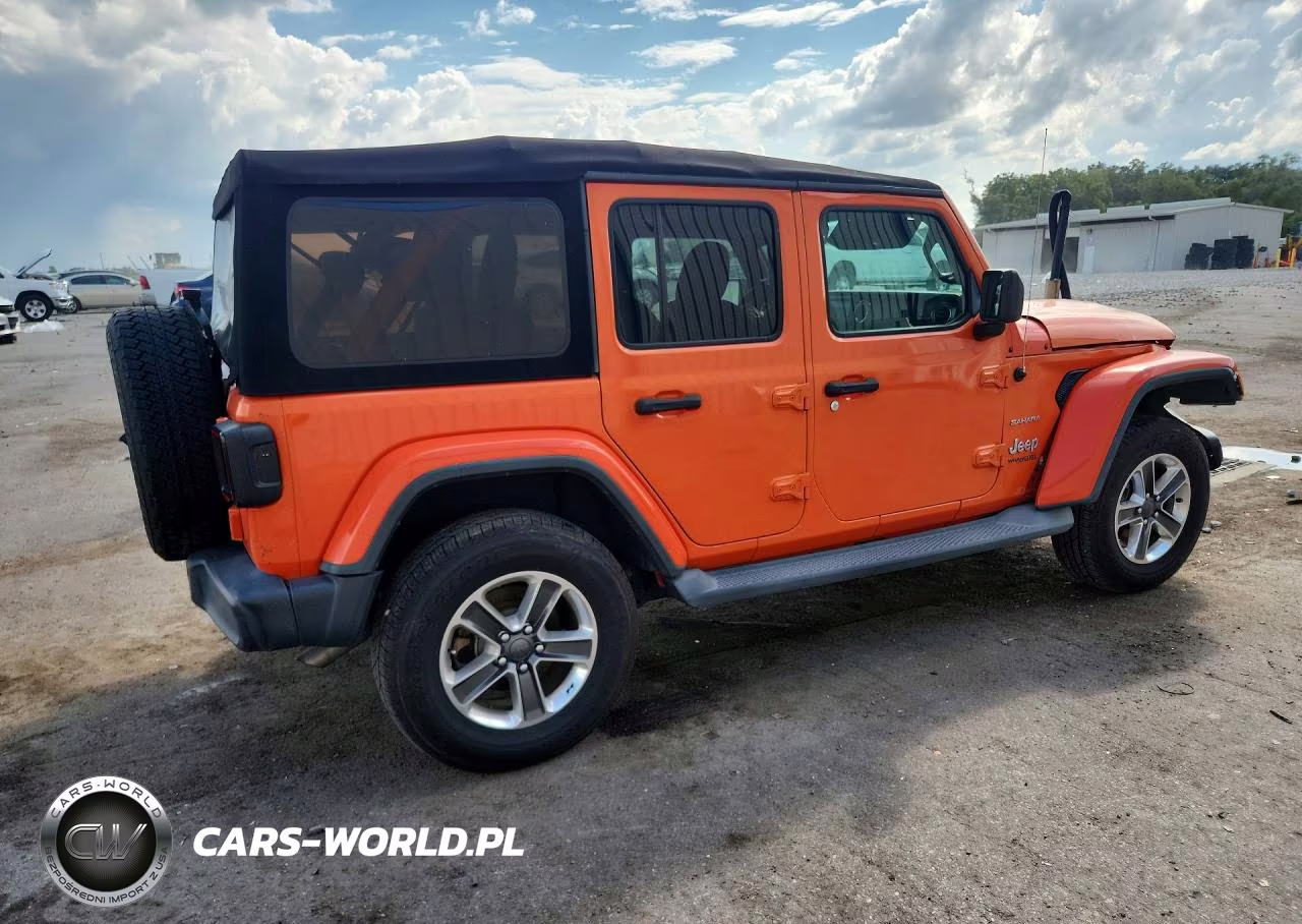 2018 Jeep Wrangler Unlimited Sahara VIN:1C4HJXEG7JW323443 - 3