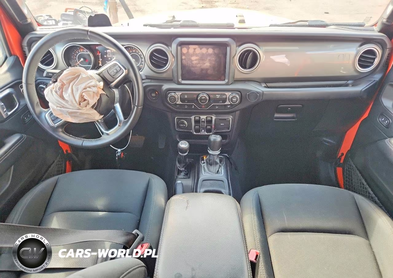 2018 Jeep Wrangler Unlimited Sahara VIN:1C4HJXEG7JW323443 - 8