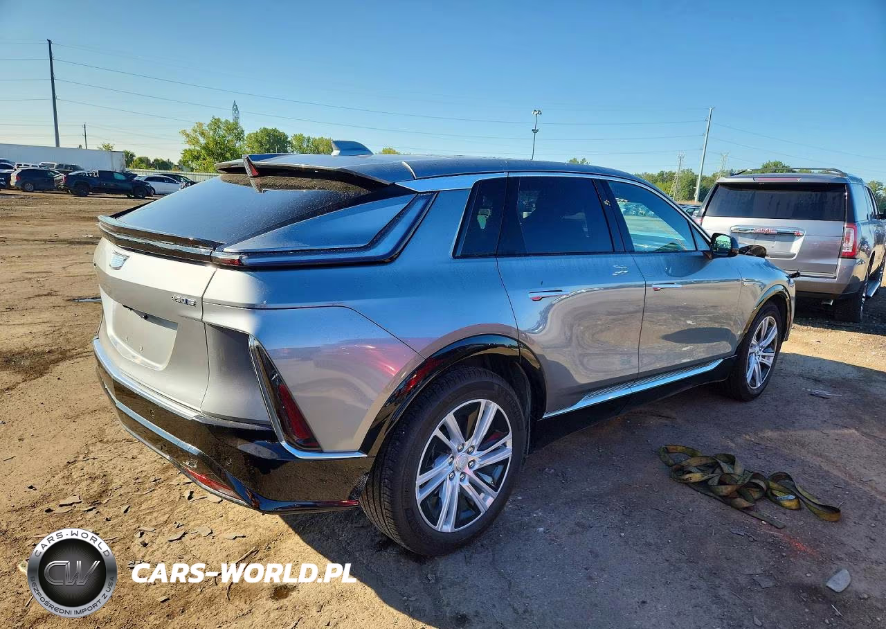 2024 Cadillac Lyriq Tech VIN:1GYKPMRK9RZ102576 - 3
