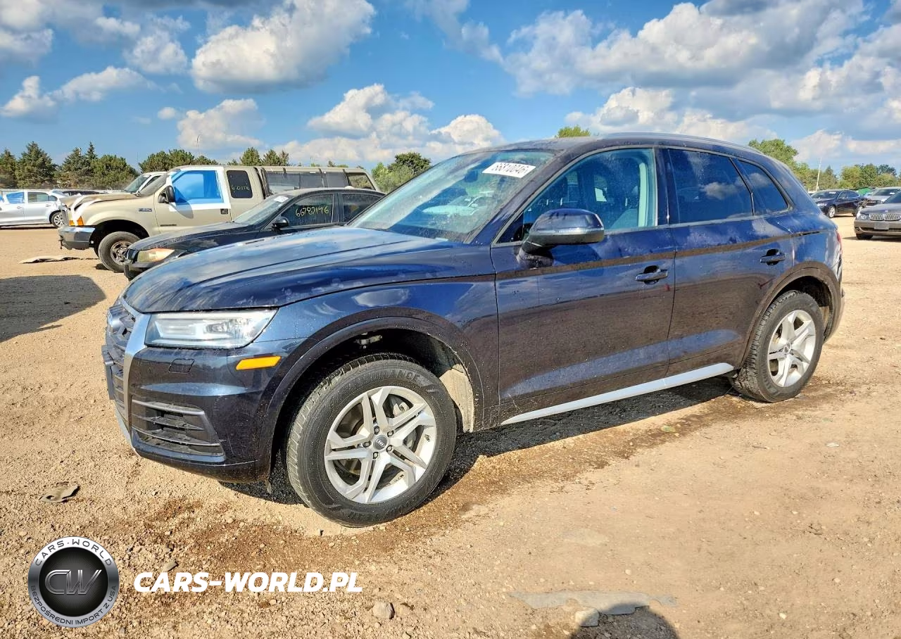 2018 Audi Q5 Premium VIN:WA1ANAFY3J2213422 - 1
