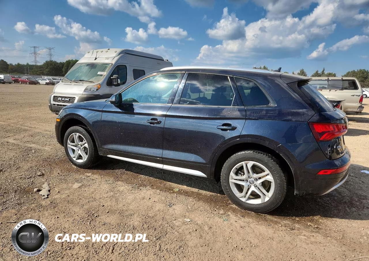 2018 Audi Q5 Premium VIN:WA1ANAFY3J2213422 - 2
