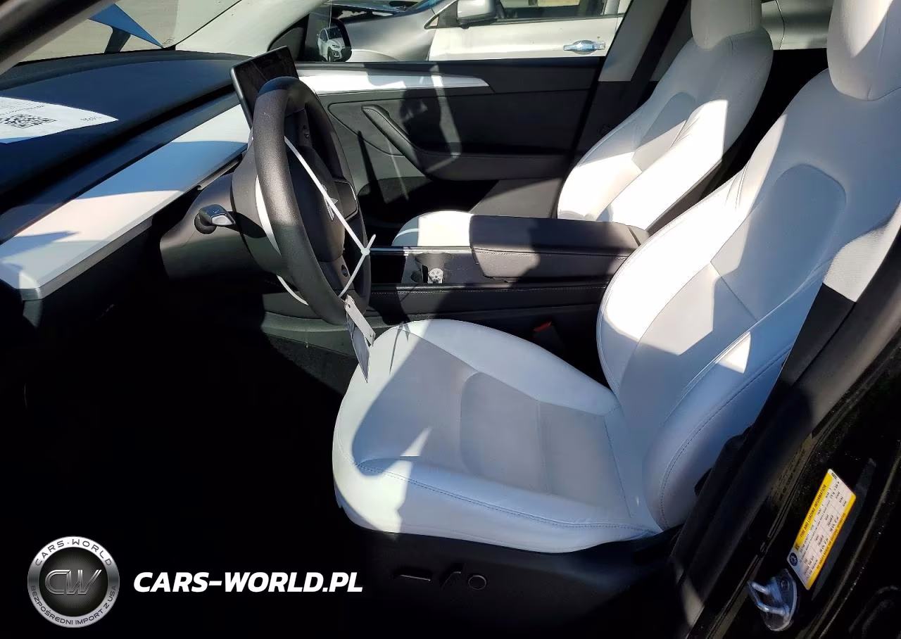 2023 Tesla Model Y VIN:7SAYGDEE7PF858283 - 7
