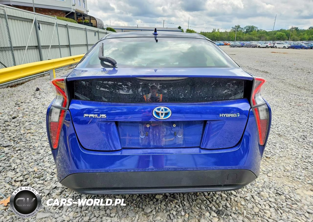 2016 Toyota Prius Two VIN:JTDKBRFU0G3515722 - 6