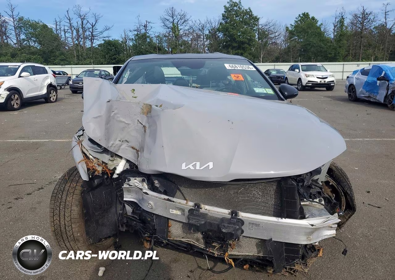 2025 Kia K5 Gt Line VIN:KNAG64J7XS5349895 - 5