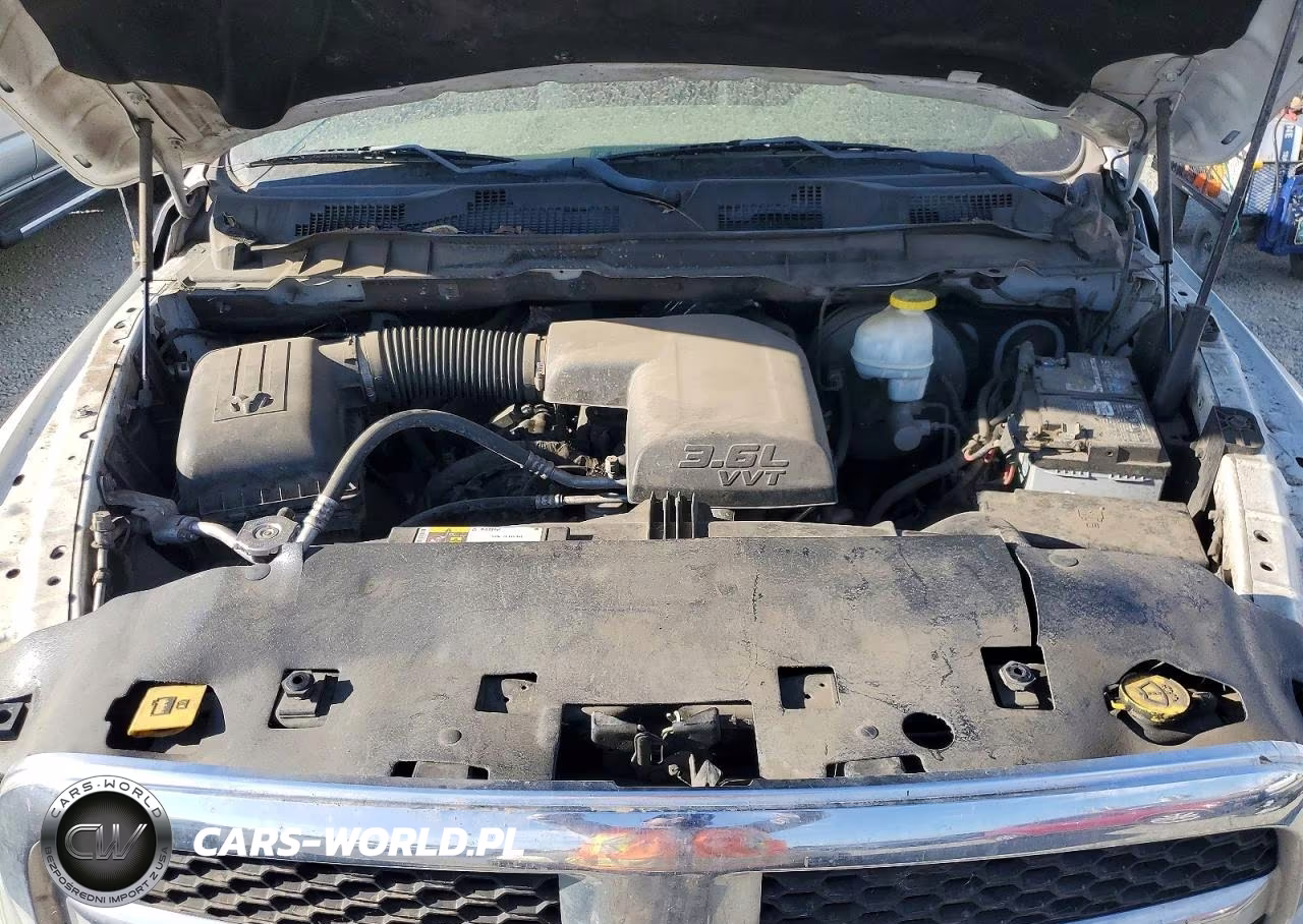 2019 Ram 1500 Classic Tradesman VIN:3C6JR6DG9KG502340 - 11