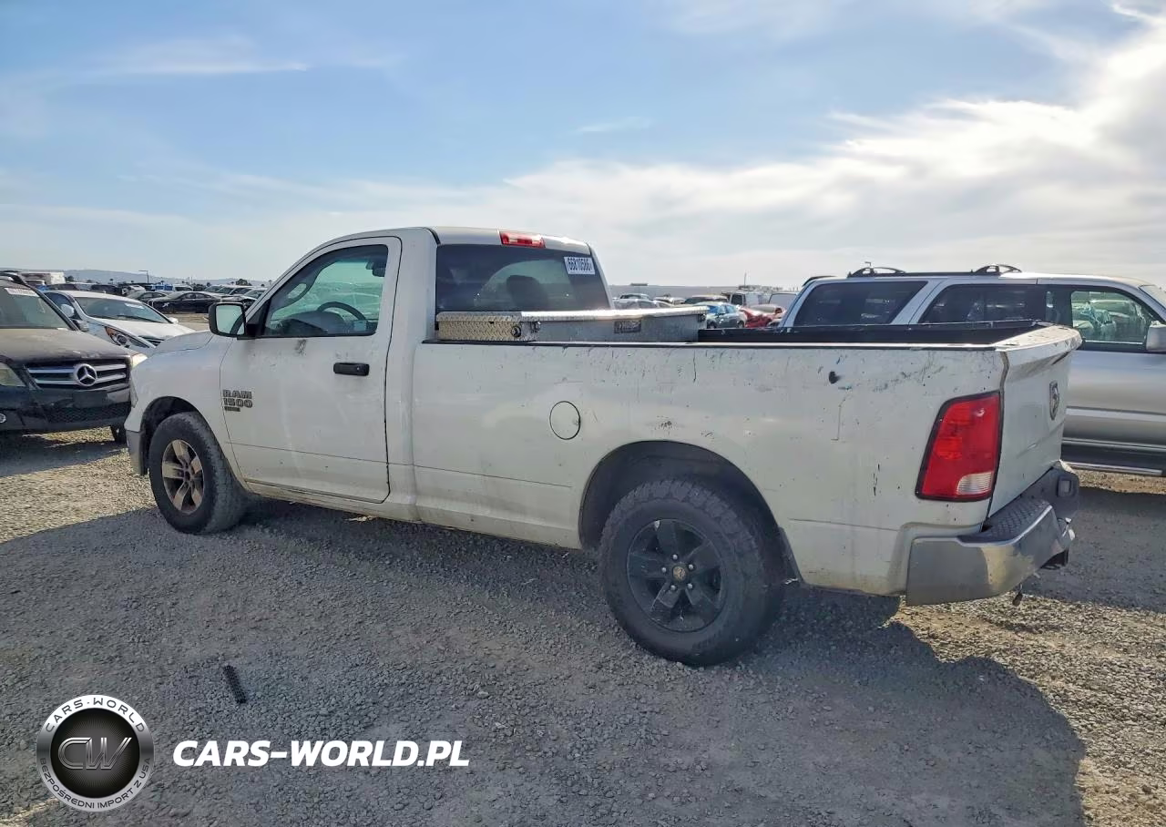 2019 Ram 1500 Classic Tradesman VIN:3C6JR6DG9KG502340 - 2