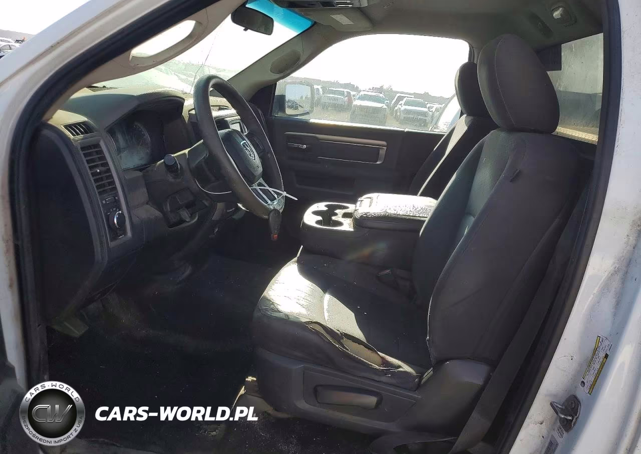 2019 Ram 1500 Classic Tradesman VIN:3C6JR6DG9KG502340 - 7