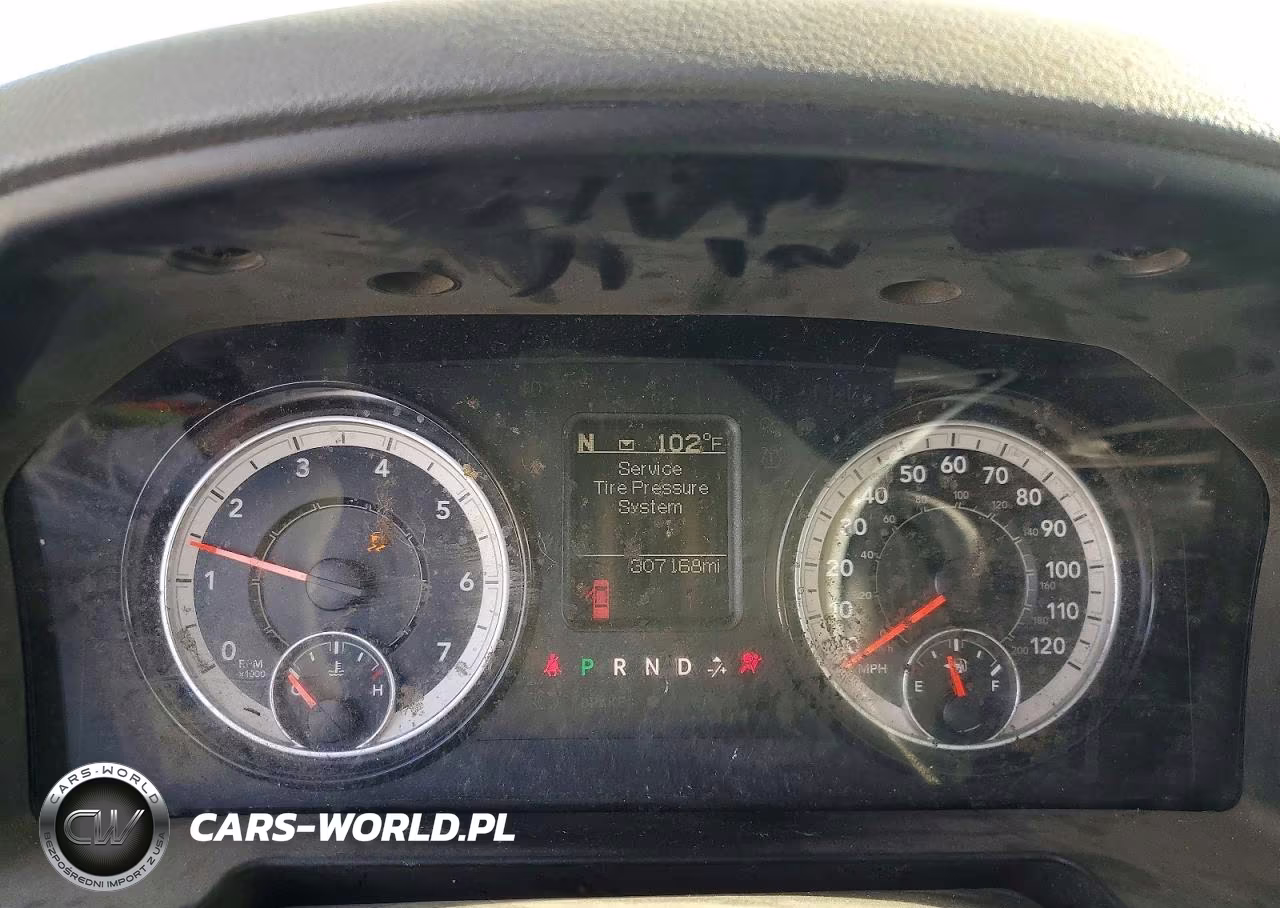 2019 Ram 1500 Classic Tradesman VIN:3C6JR6DG9KG502340 - 9