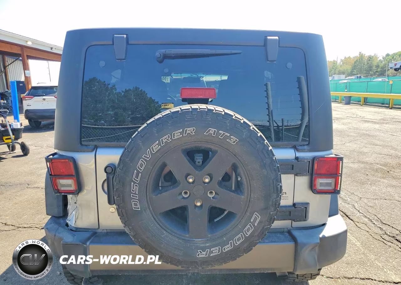2016 Jeep Wrangler Unlimited Sport VIN:1C4BJWDG1GL114078 - 6