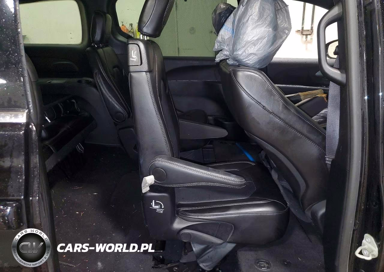 2025 Chrysler Pacifica Select VIN:2C4RC1BG4SR507507 - 11