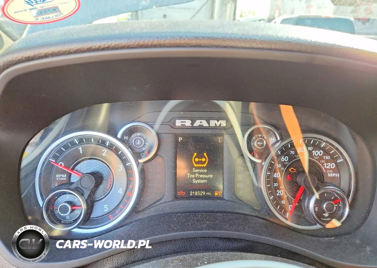 2023 Ram 3500 VIN:3C63RRHL4PG644961 - 9