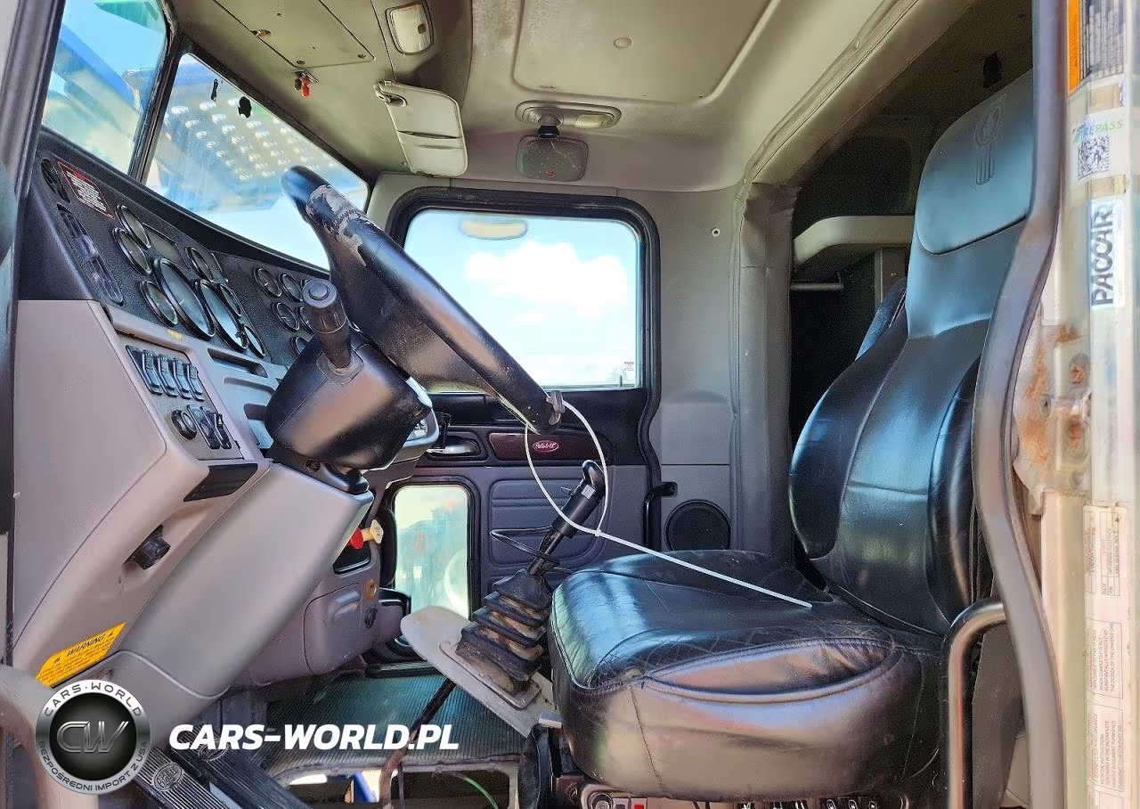 2014 Peterbilt 388 Car Hauler Truck VIN:1NPWD49X7ED215406 - 7