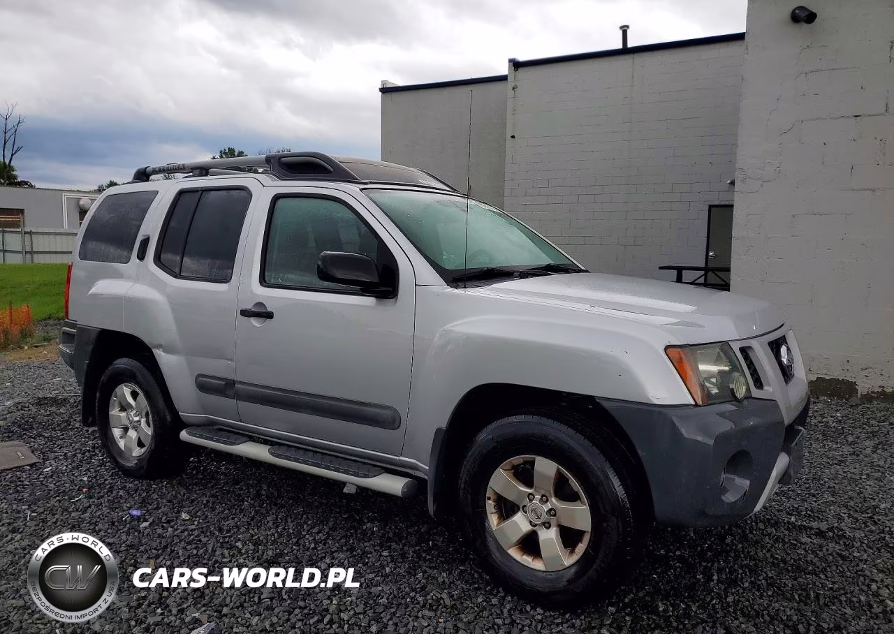 2013 Nissan Xterra X VIN:5N1AN0NW8DN823606 - 4