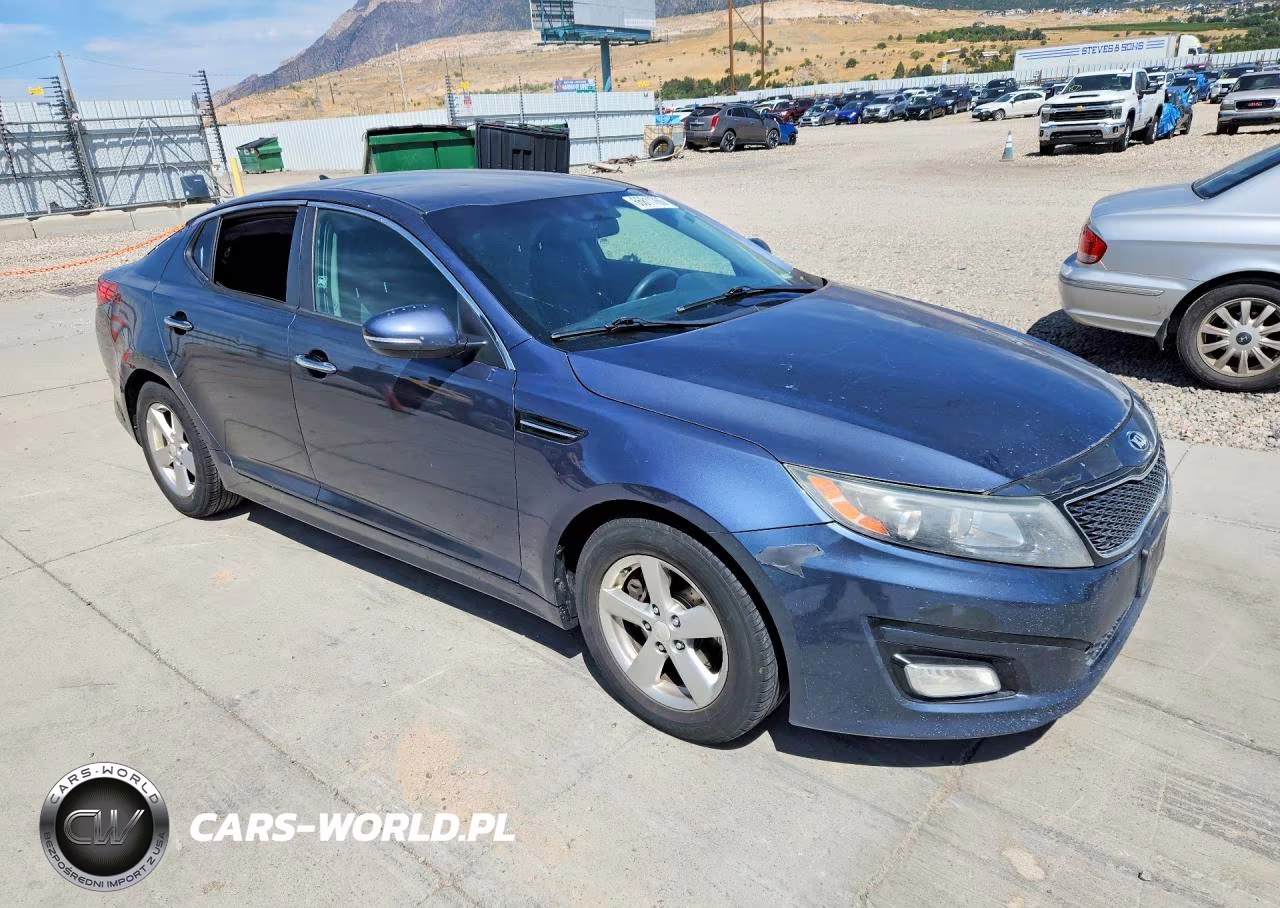 2015 Kia Optima Lx VIN:5XXGM4A71FG483639 - 4