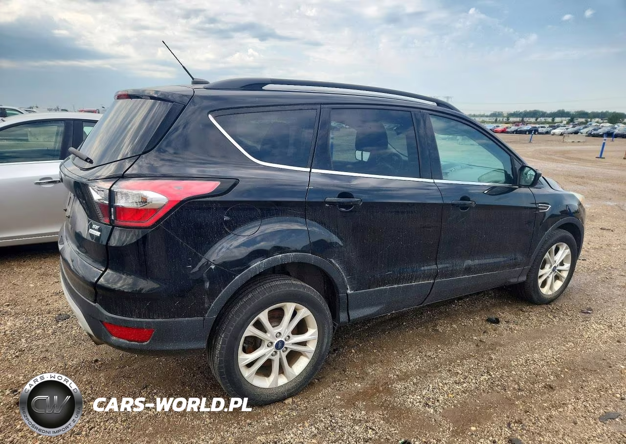 2017 Ford Escape Se VIN:1FMCU0GD2HUC22596 - 3
