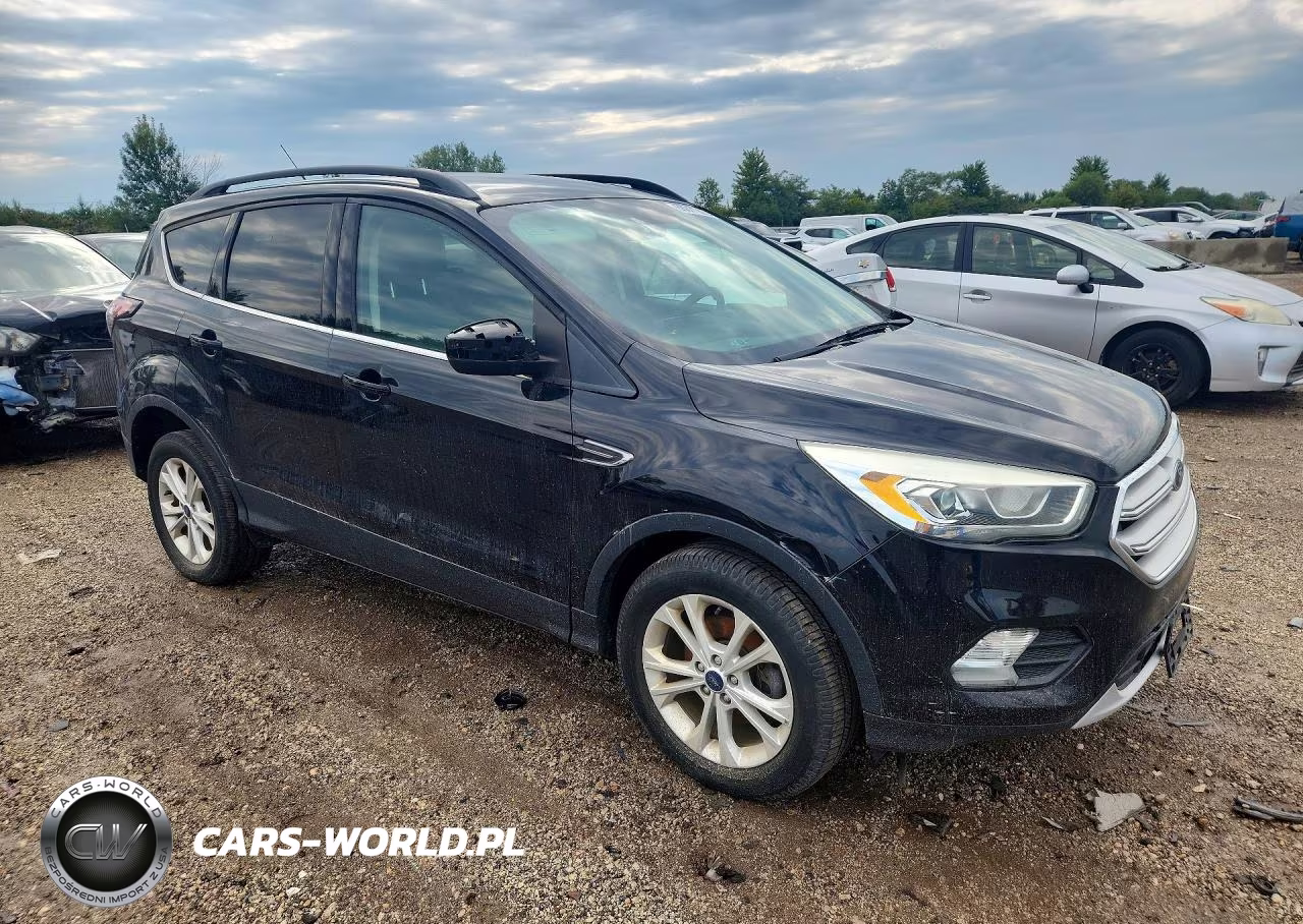 2017 Ford Escape Se VIN:1FMCU0GD2HUC22596 - 4