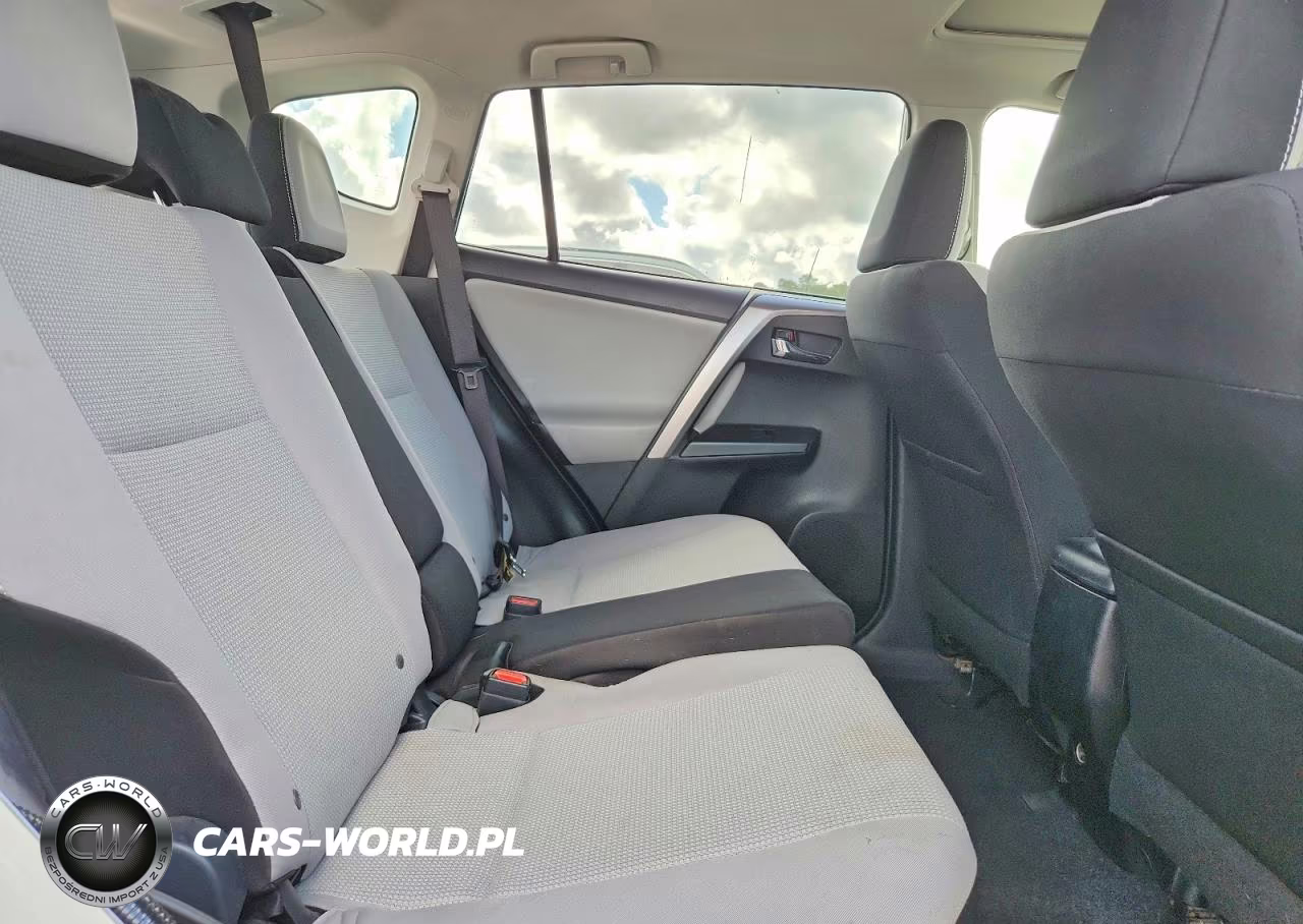 2018 Toyota Rav4 Xle VIN:JTMWFREV8JJ151911 - 10