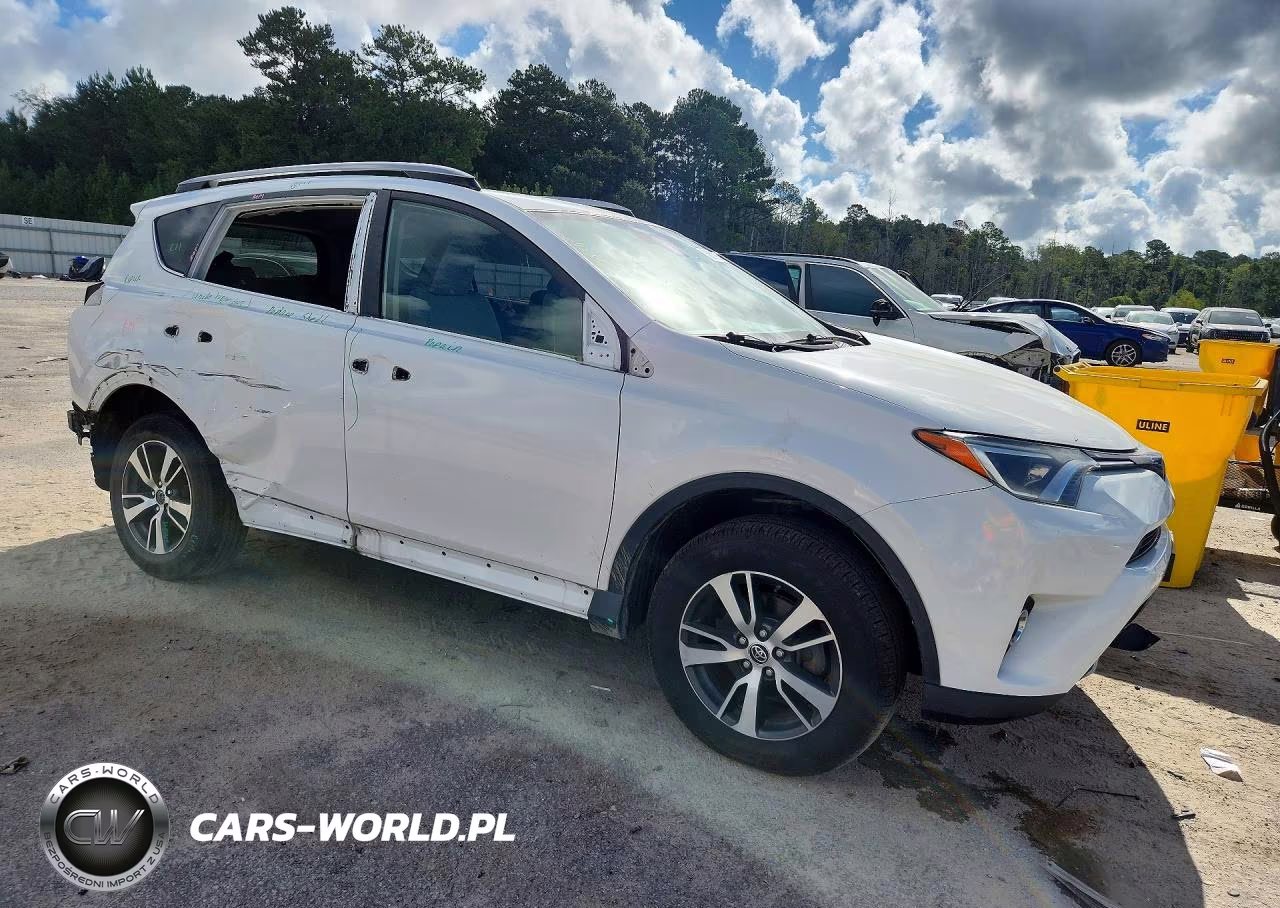 2018 Toyota Rav4 Xle VIN:JTMWFREV8JJ151911 - 4