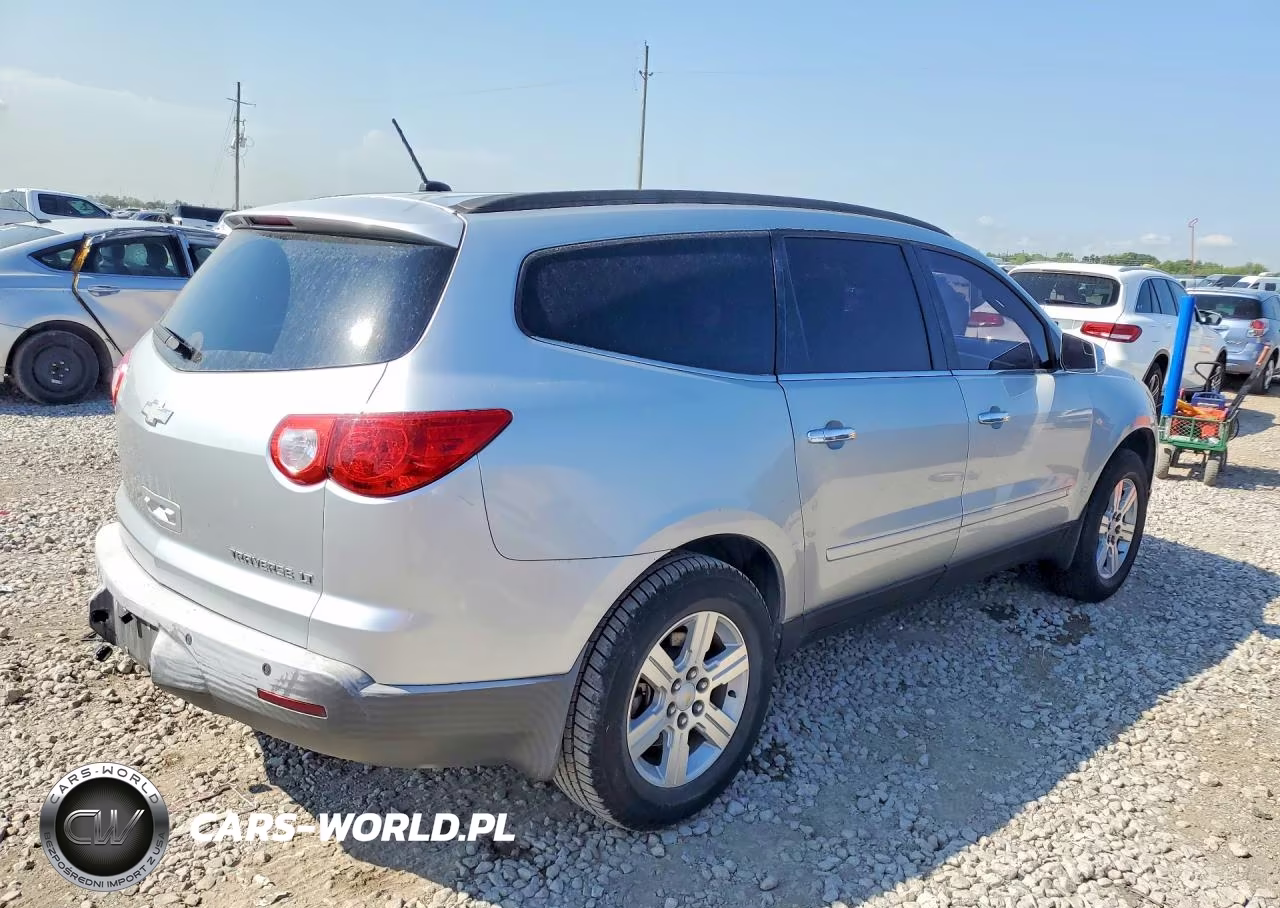 2011 Chevrolet Traverse Lt VIN:1GNKRGED2BJ102293 - 3