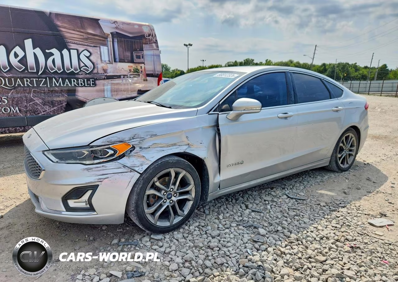 2019 Ford Fusion Titanium – zdjęcie 1 z 12