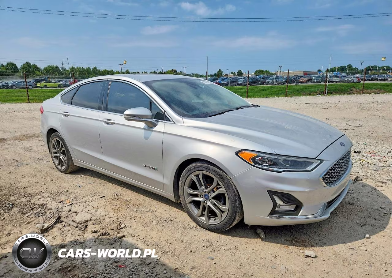 2019 Ford Fusion Titanium VIN:3FA6P0RU4KR273351 - 4