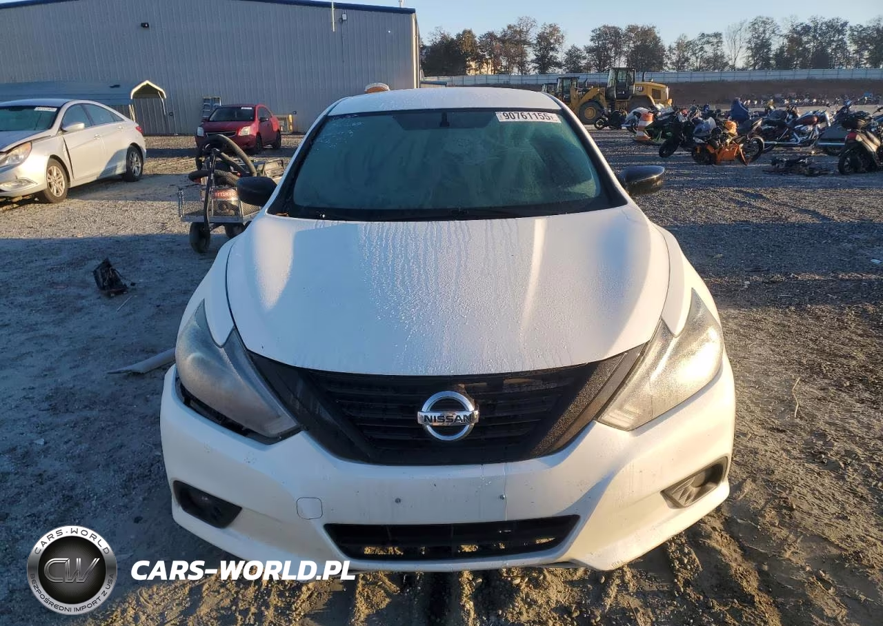 2018 Nissan Altima 2.5 VIN:1N4AL3AP7JC237163 - 5