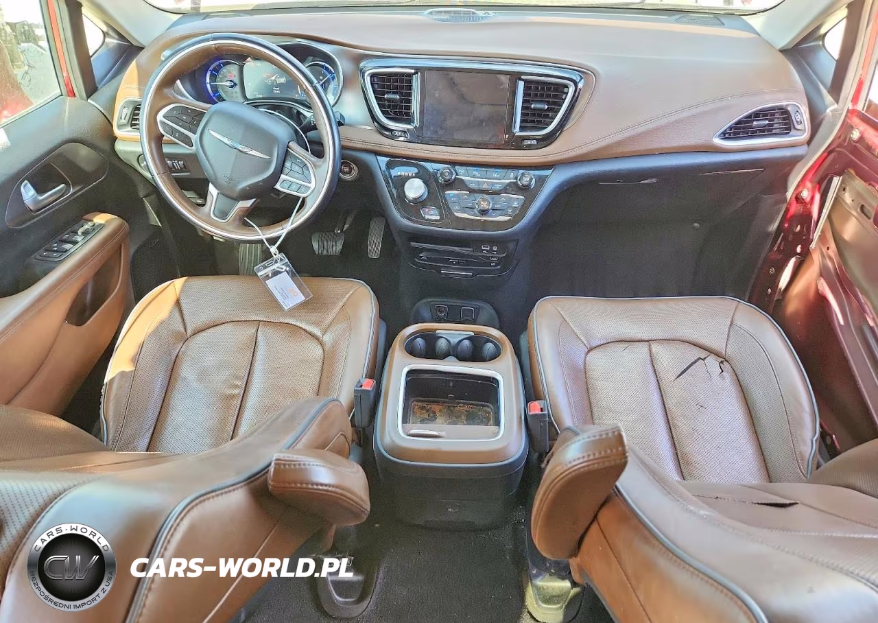 2018 Chrysler Pacifica Hybrid Limited VIN:2C4RC1N71JR229658 - 8