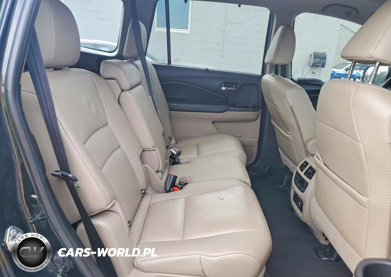 2020 Honda Pilot Touring VIN:5FNYF6H95LB004283 - 11