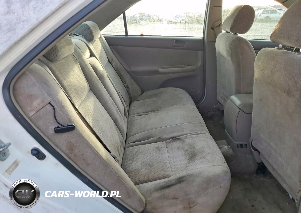 2002 Toyota Camry Le VIN:4T1BE32K92U020801 - 10
