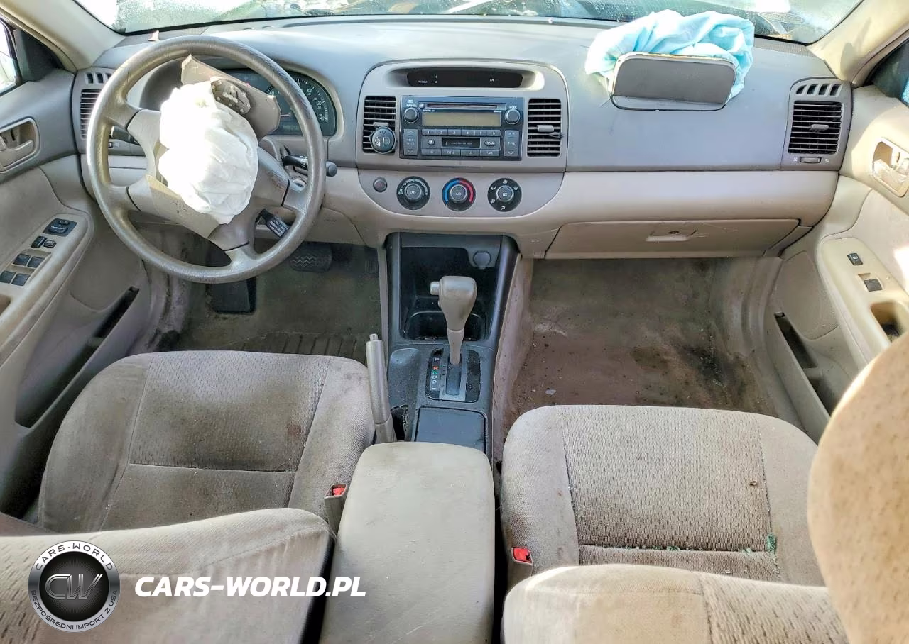 2002 Toyota Camry Le VIN:4T1BE32K92U020801 - 8