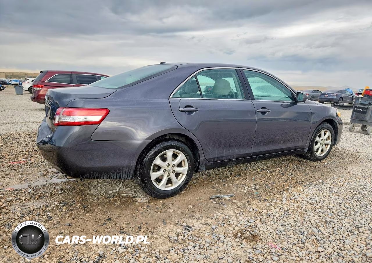 2011 Toyota Camry Le VIN:4T1BF3EK2BU632475 - 3