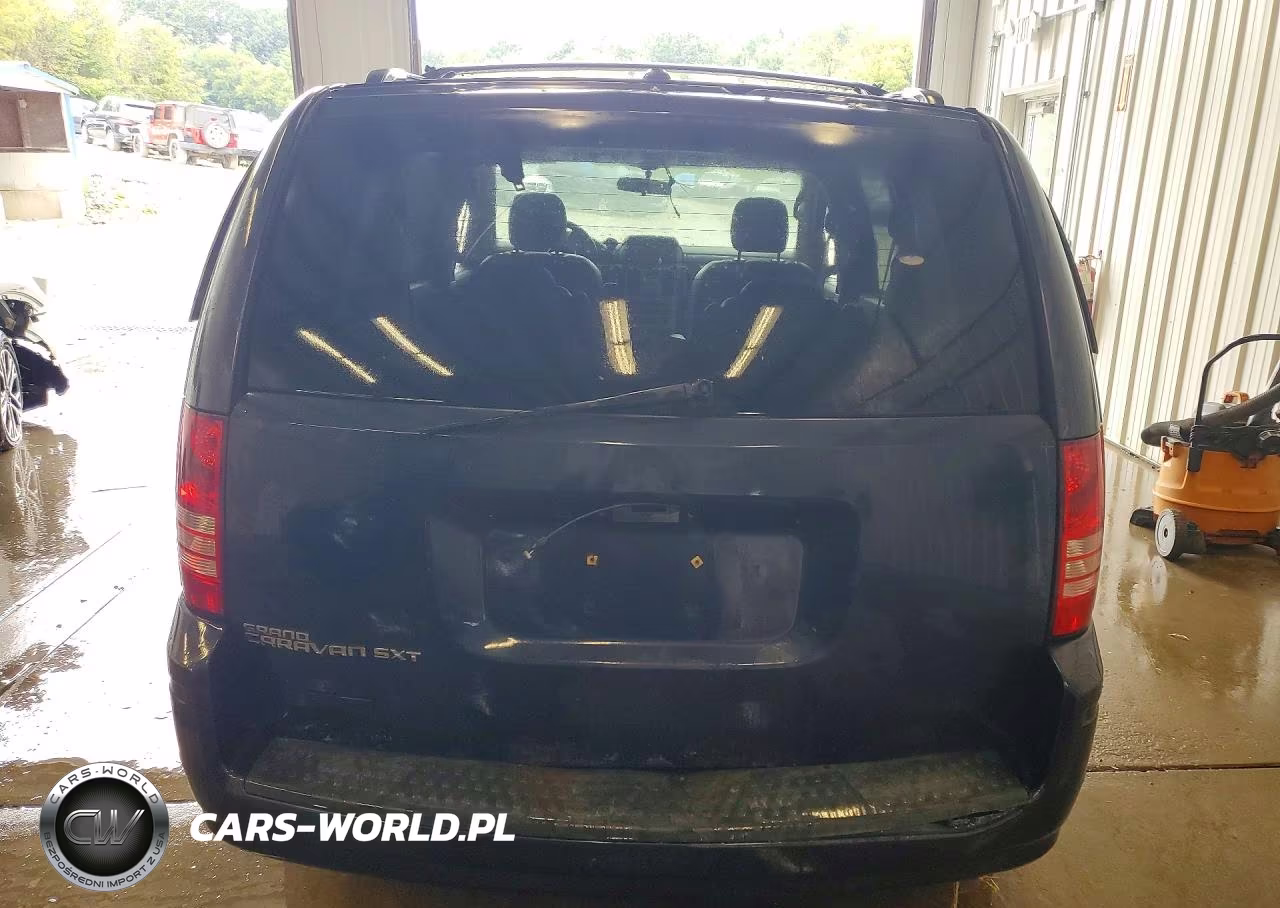 2008 Chrysler Town & Country Touring VIN:2A8HR54P18R842790 - 6