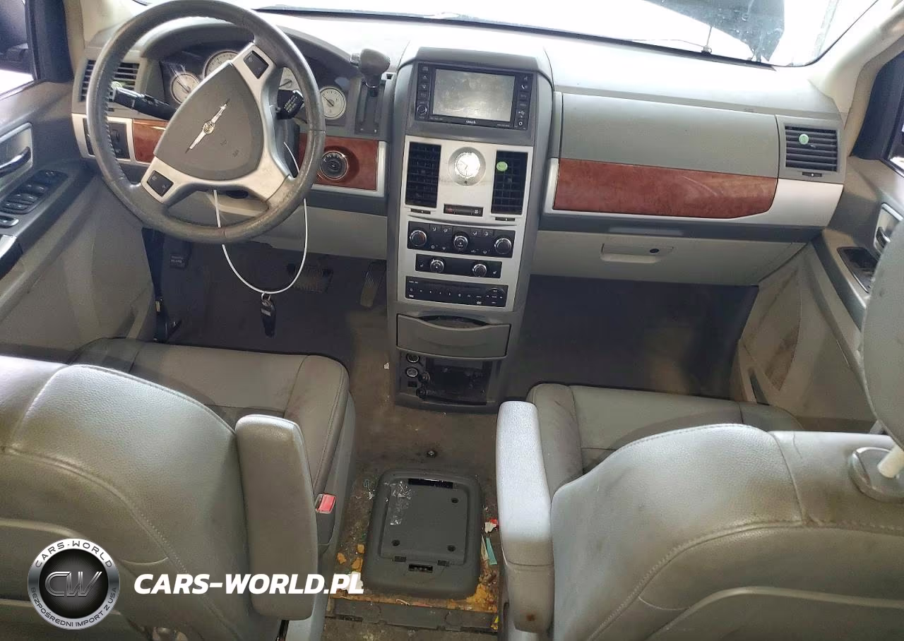2008 Chrysler Town & Country Touring VIN:2A8HR54P18R842790 - 8